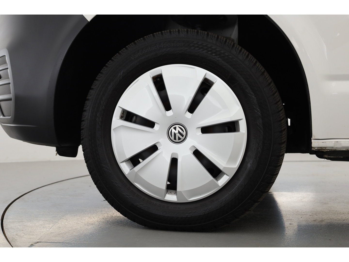 Volkswagen Transporter 2.0 TDI-150pk Automaat | L1H1 | Apple CarPlay & Android Auto | Camera | PDC V+A | Trekhaak | All Season | DAB