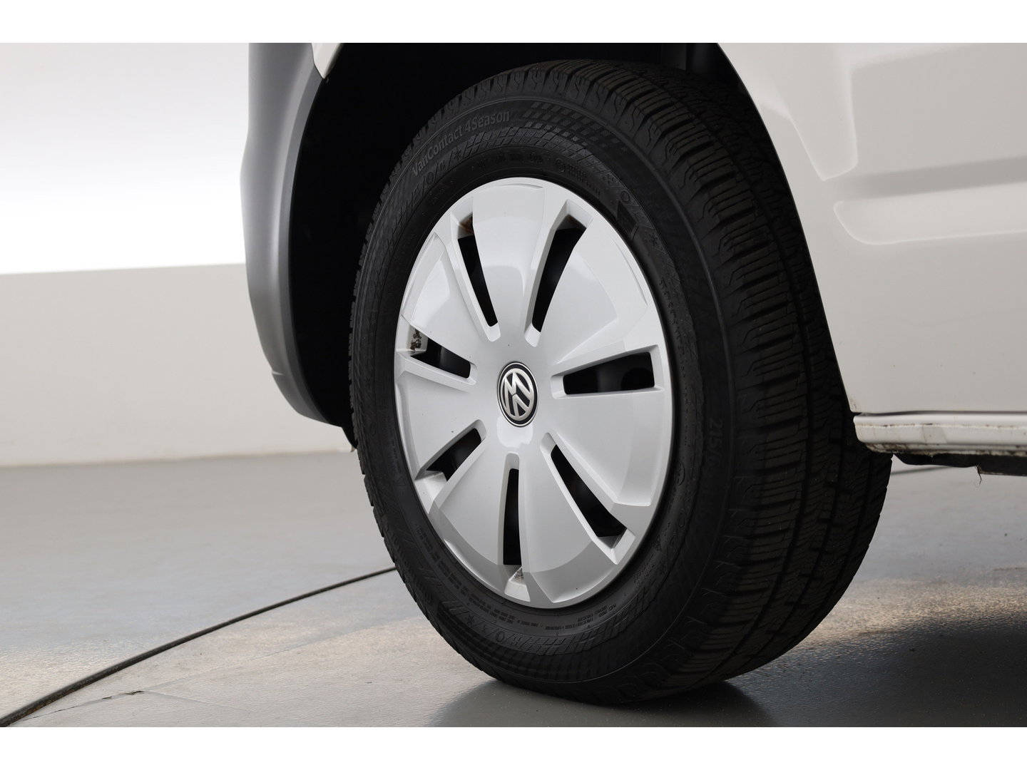 Volkswagen Transporter 2.0 TDI-150pk Automaat | L1H1 | Apple CarPlay & Android Auto | Camera | PDC V+A | Trekhaak | All Season | DAB