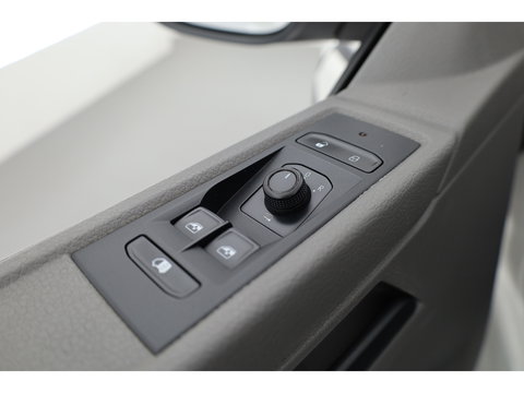 Volkswagen Transporter 2.0 TDI-150pk Automaat | L1H1 | Apple CarPlay & Android Auto | Camera | PDC V+A | Trekhaak | All Season | DAB