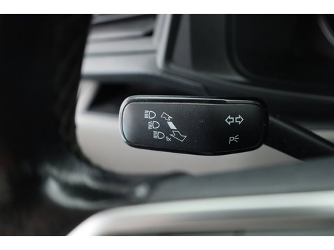 Volkswagen Transporter 2.0 TDI-150pk Automaat | L1H1 | Apple CarPlay & Android Auto | Camera | PDC V+A | Trekhaak | All Season | DAB