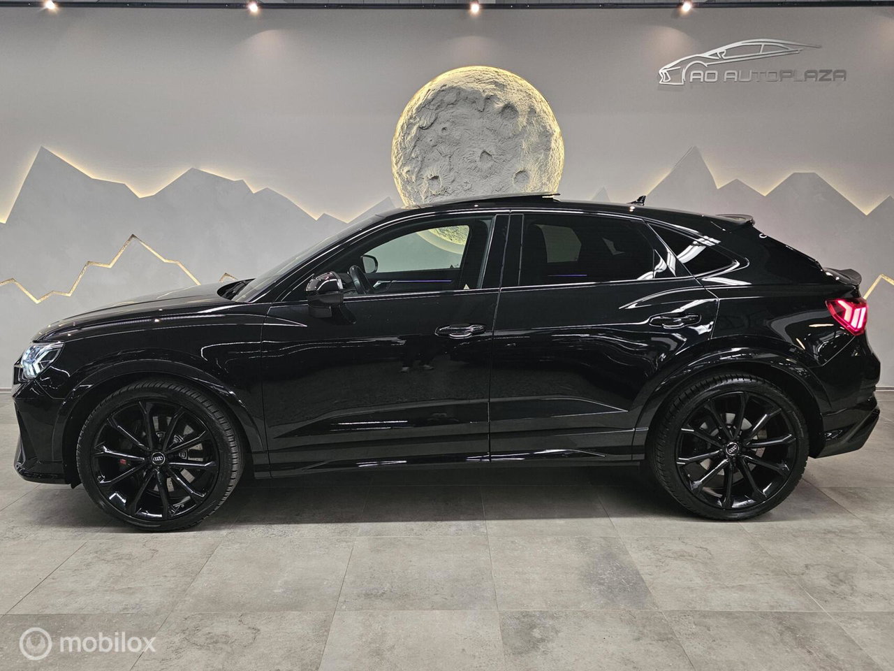 Audi RSQ3