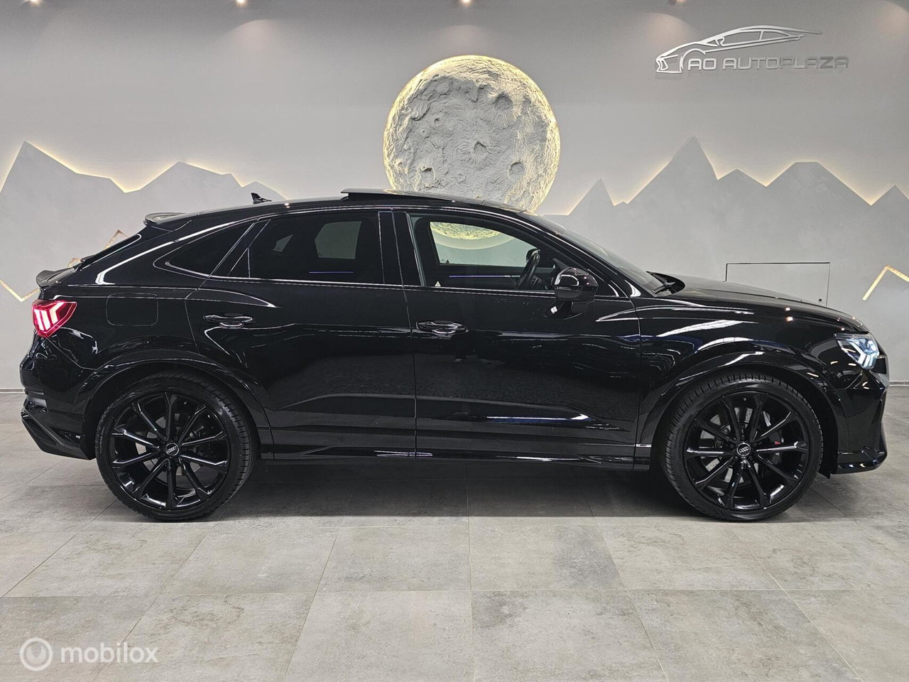Audi RSQ3