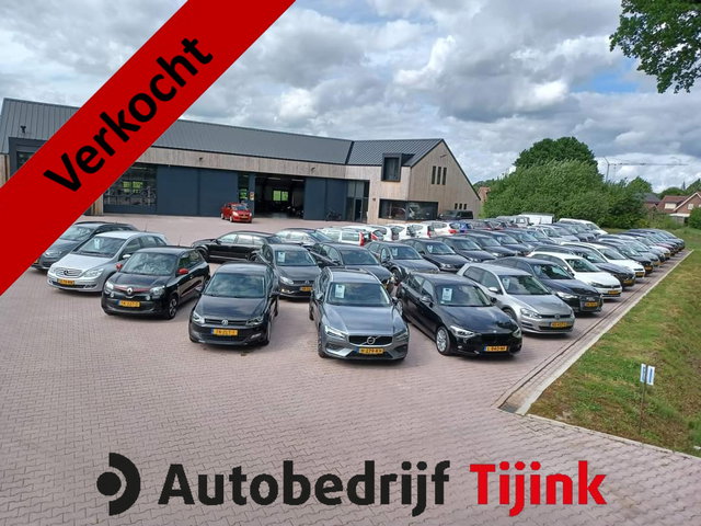 Volvo XC60 - 2.0 T5 Kinetic | Automaat | Trekhaak | Cruise | Parkeerhulp v+a | Navi |