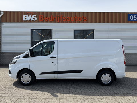 Ford Transit Custom 300 2.0 TDCI 130pk L2H1 Trend / vaste prijs rijklaar € 17.950 ex btw / ingerichte laadruimte / euro 6 / bpm vrij / trekhaak 2800 kg / airco / cruise / navigatie / camera !