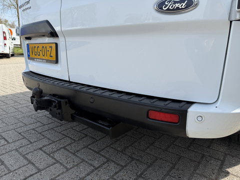 Ford Transit Custom 300 2.0 TDCI 130pk L2H1 Trend / vaste prijs rijklaar € 17.950 ex btw / ingerichte laadruimte / euro 6 / bpm vrij / trekhaak 2800 kg / airco / cruise / navigatie / camera !