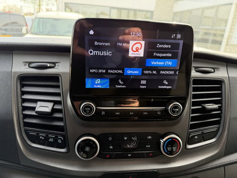 Ford Transit Custom 300 2.0 TDCI 130pk L2H1 Trend / vaste prijs rijklaar € 17.950 ex btw / ingerichte laadruimte / euro 6 / bpm vrij / trekhaak 2800 kg / airco / cruise / navigatie / camera !