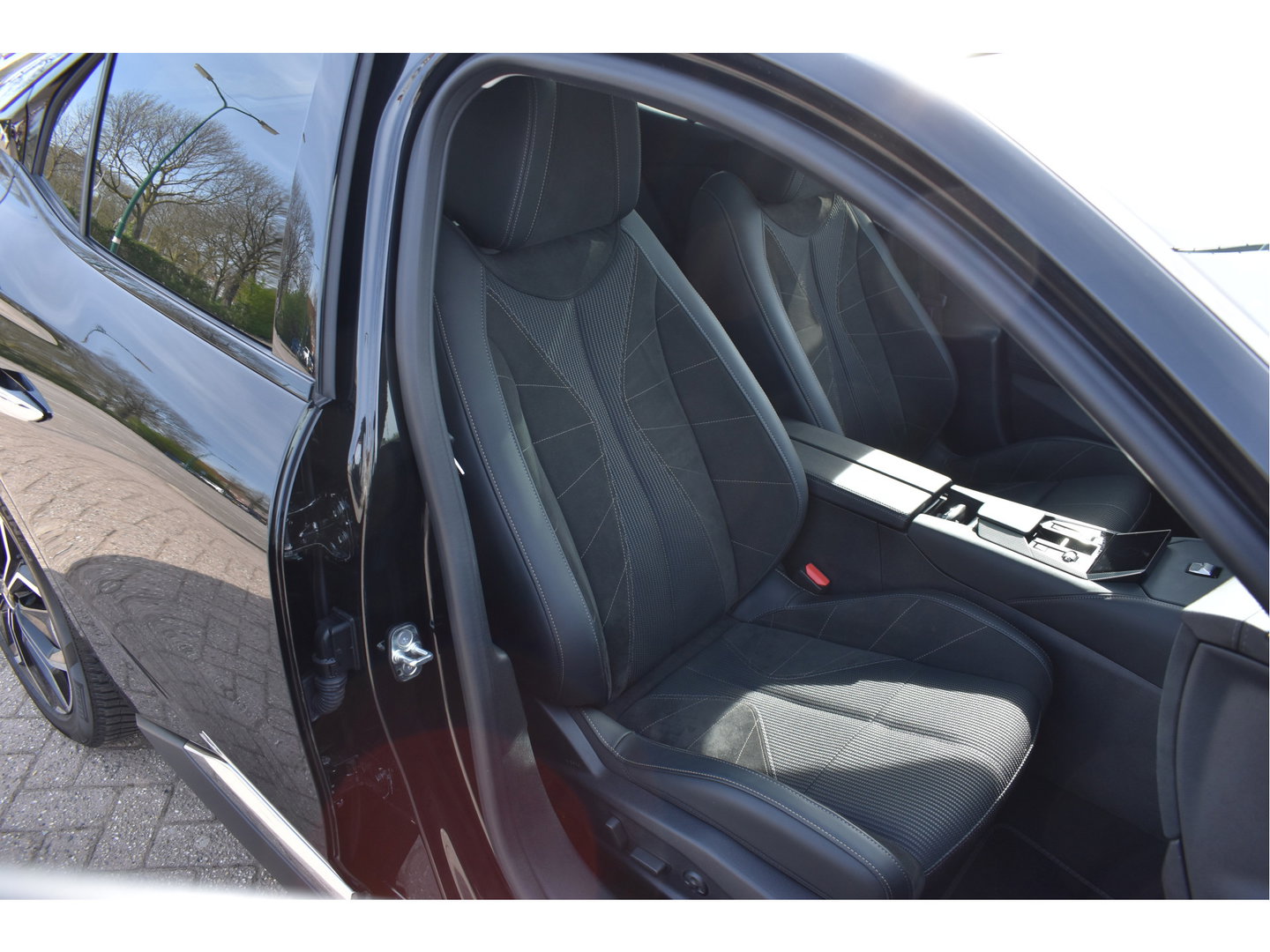 DS DS 4 1.2 PureTech Etoile Drive Assist Pack | Zeer vol | Keyless | HUD | 360 gr.camera | Open dak | Massagestoelen | Full LED