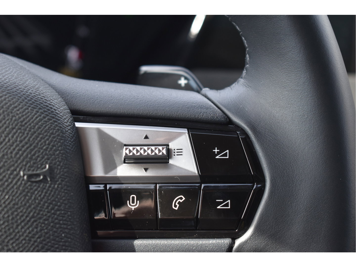 DS DS 4 1.2 PureTech Etoile Drive Assist Pack | Zeer vol | Keyless | HUD | 360 gr.camera | Open dak | Massagestoelen | Full LED