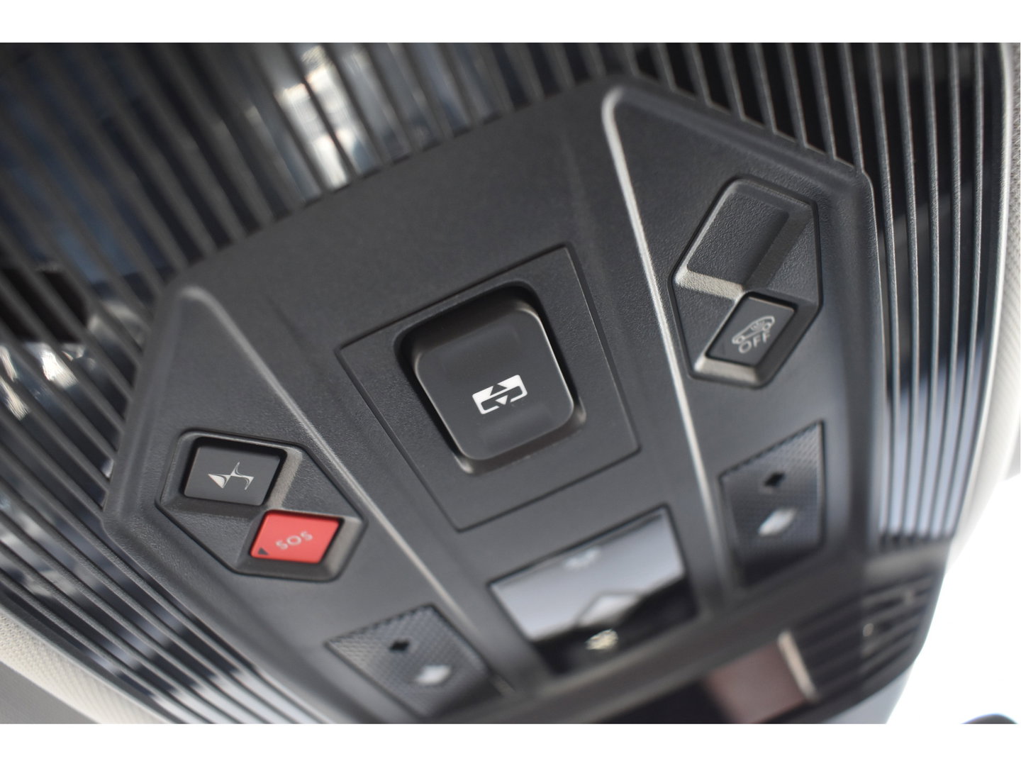 DS DS 4 1.2 PureTech Etoile Drive Assist Pack | Zeer vol | Keyless | HUD | 360 gr.camera | Open dak | Massagestoelen | Full LED