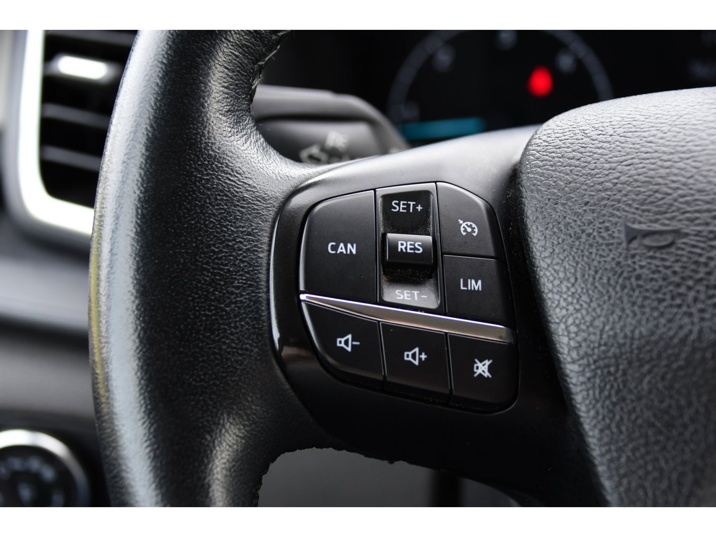 Ford Transit Custom 2.0 TDCI L1H1 Sport Edition Camera, Cruise, Carplay, 130pk, Sensoren, Trekhaak, Leder, LED, 2 x Schuifdeur, Stoelverwarming, Uniek!