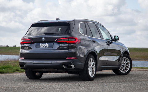 BMW X5 xDrive45e High Executive CARPLAY / CAMERA / DEALER ONDERHOUDEN / BRUIN LEER / STOELVERWARMING