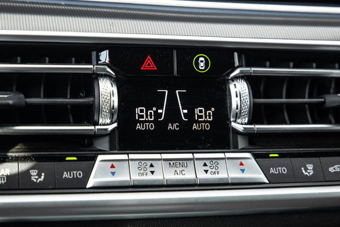 BMW X5 xDrive45e High Executive CARPLAY / CAMERA / DEALER ONDERHOUDEN / BRUIN LEER / STOELVERWARMING