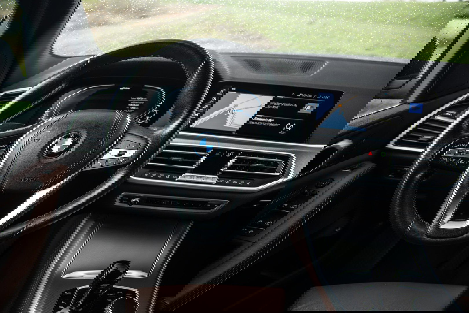 BMW X5 xDrive45e High Executive CARPLAY / CAMERA / DEALER ONDERHOUDEN / BRUIN LEER / STOELVERWARMING