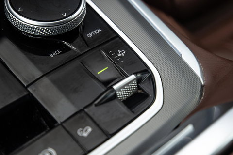 BMW X5 xDrive45e High Executive CARPLAY / CAMERA / DEALER ONDERHOUDEN / BRUIN LEER / STOELVERWARMING