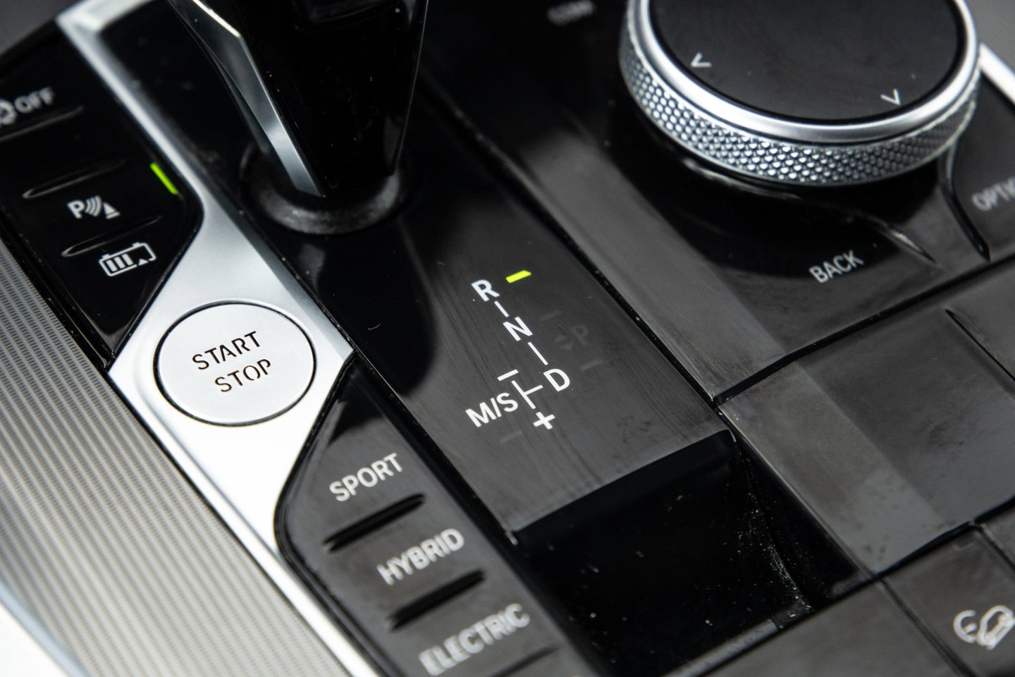 BMW X5 xDrive45e High Executive CARPLAY / CAMERA / DEALER ONDERHOUDEN / BRUIN LEER / STOELVERWARMING