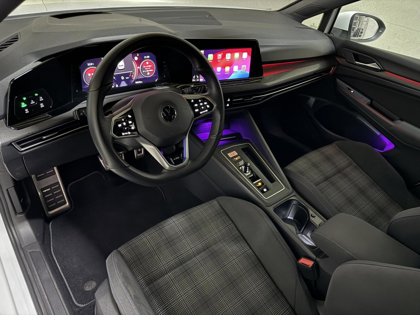 Volkswagen Golf 1.4 eHybrid GTE Pano IQ.Light Virtual HUD Sfeer