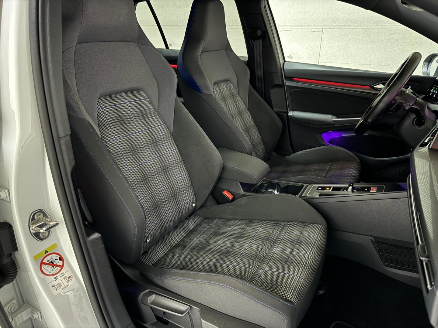 Volkswagen Golf 1.4 eHybrid GTE Pano IQ.Light Virtual HUD Sfeer