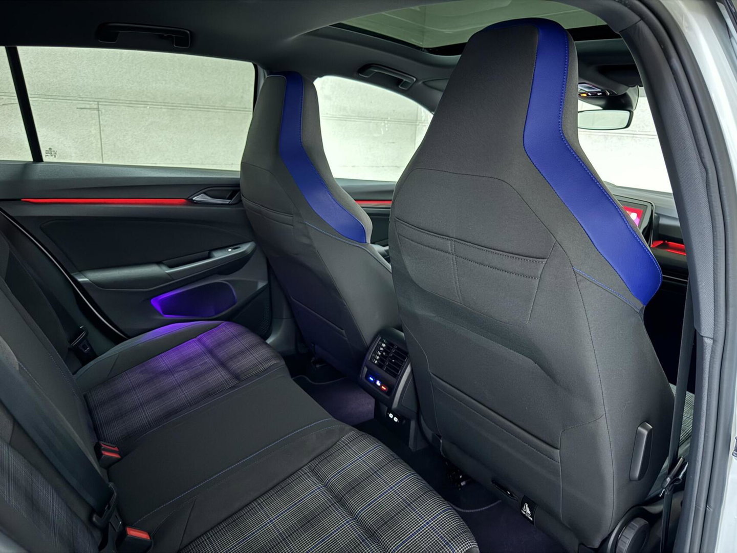 Volkswagen Golf 1.4 eHybrid GTE Pano IQ.Light Virtual HUD Sfeer