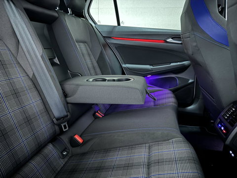 Volkswagen Golf 1.4 eHybrid GTE Pano IQ.Light Virtual HUD Sfeer