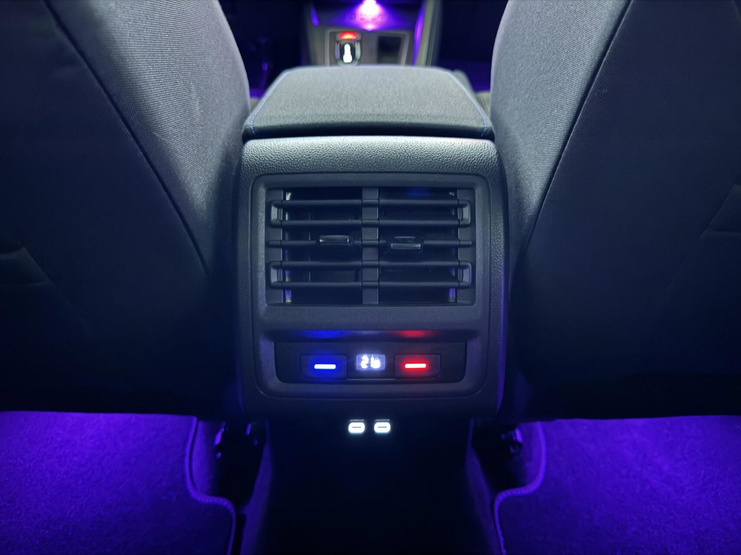 Volkswagen Golf 1.4 eHybrid GTE Pano IQ.Light Virtual HUD Sfeer