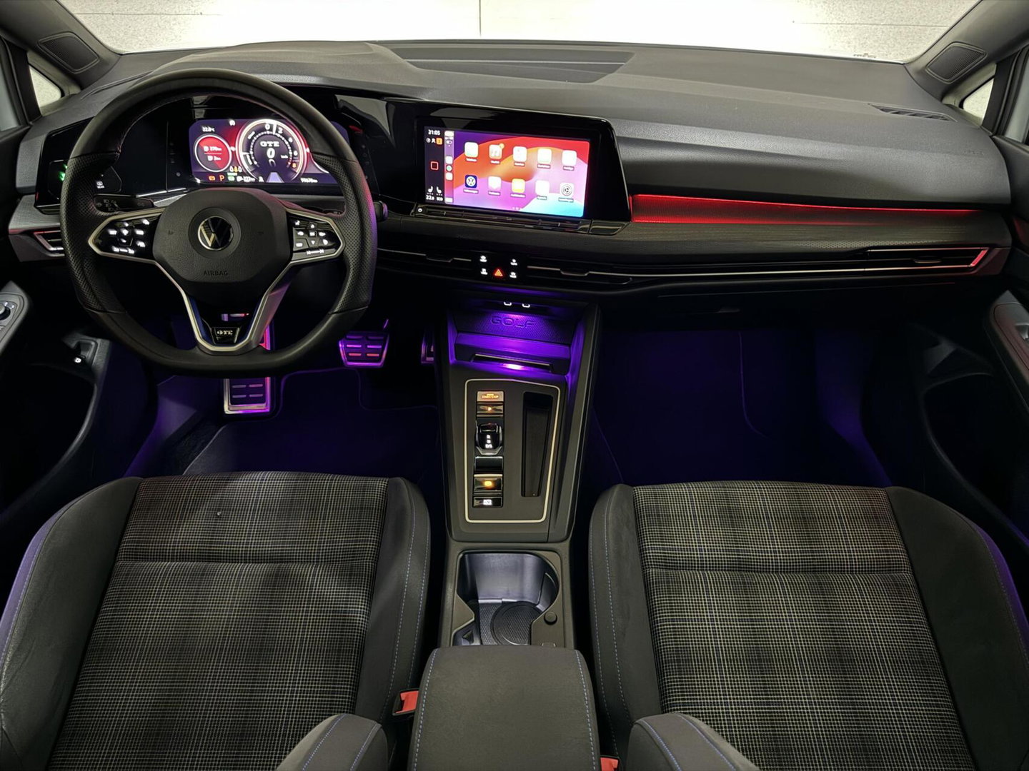 Volkswagen Golf 1.4 eHybrid GTE Pano IQ.Light Virtual HUD Sfeer