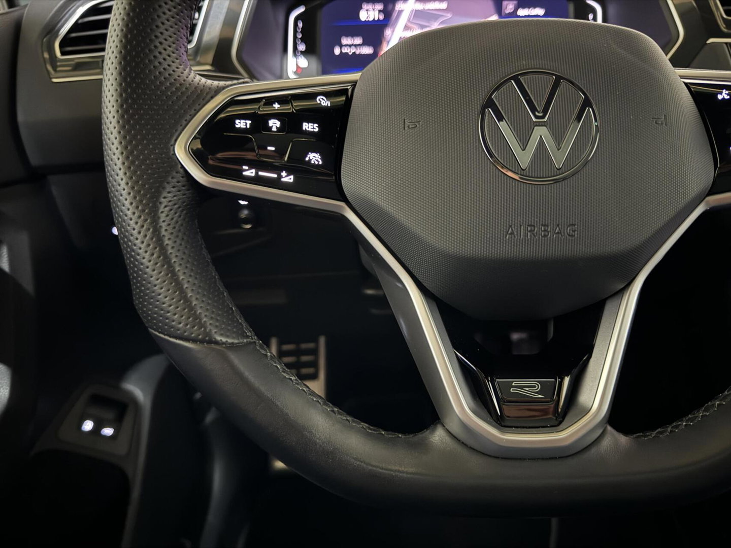 Volkswagen Tiguan 1.4 TSI eHybrid Black Style R-Line Pano Sfeer Carplay Camera