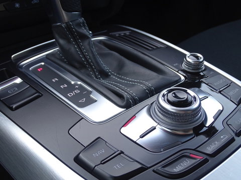 Audi A4 Avant 1.8 TFSI 170PK automaat / S-Line / S-Edition / MMI / LED