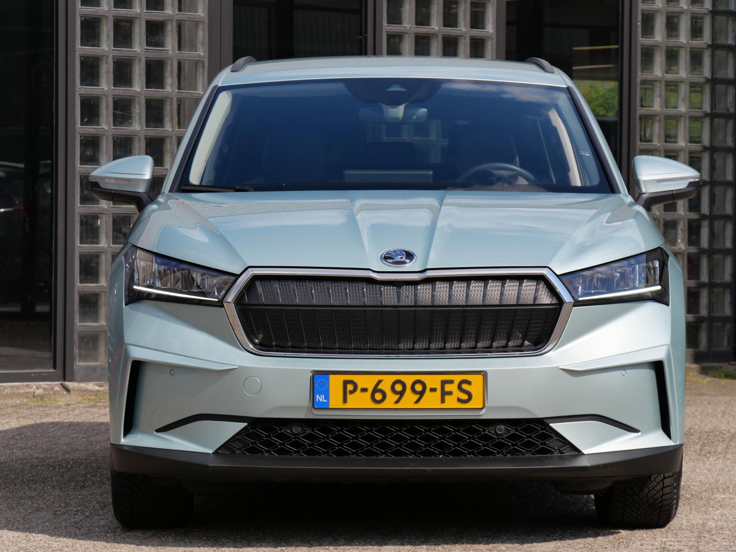 Škoda Enyaq iV 60/ WARMTEPOMP/ TREKHAAK/ COMFORT PACK/ CLIMATE PACK/ PARKEER PACK/ SOH 92%