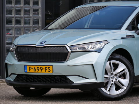 Škoda Enyaq iV 60/ WARMTEPOMP/ TREKHAAK/ COMFORT PACK/ CLIMATE PACK/ PARKEER PACK/ SOH 92%
