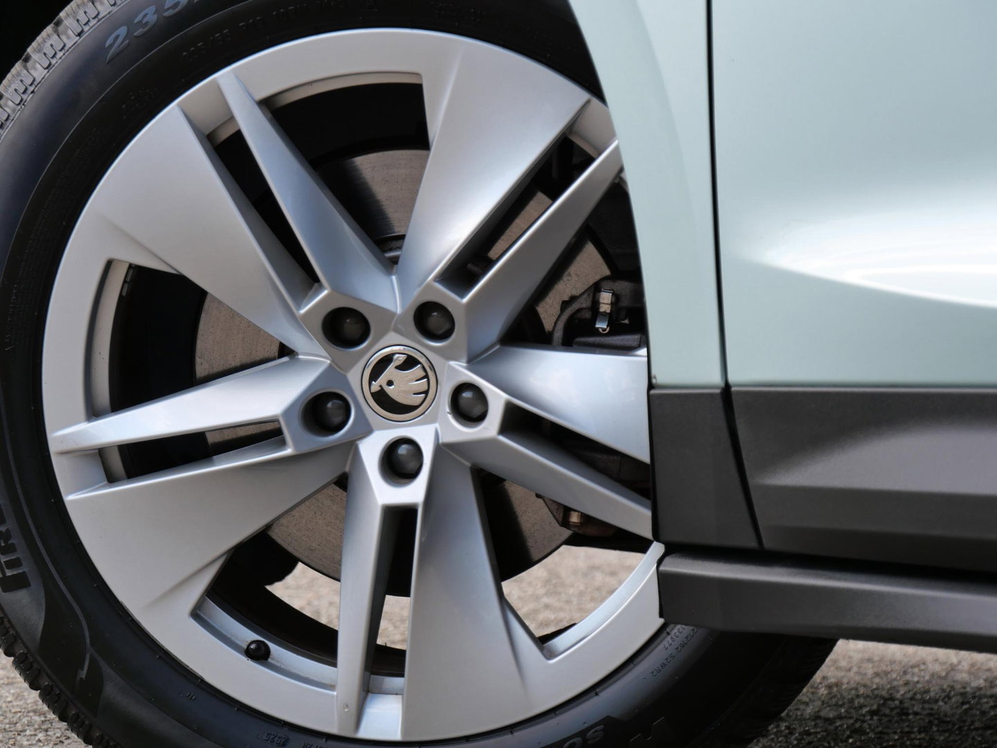 Škoda Enyaq iV 60/ WARMTEPOMP/ TREKHAAK/ COMFORT PACK/ CLIMATE PACK/ PARKEER PACK/ SOH 92%