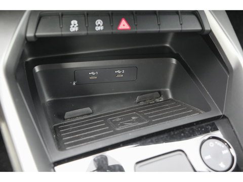 Audi A3 Sportback 35 TFSI 150pk S-Line Edition one Panoramadak B&O Sfeerverlichting Matrix led 1e Eigenaar