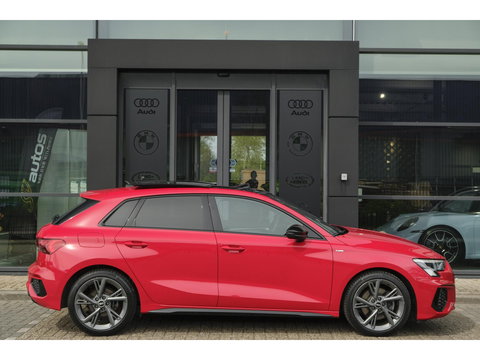 Audi A3 Sportback 35 TFSI 150pk S-Line Edition one Panoramadak B&O Sfeerverlichting Matrix led 1e Eigenaar