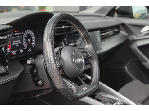 Audi A3 Sportback 35 TFSI 150pk S-Line Edition one Panoramadak B&O Sfeerverlichting Matrix led 1e Eigenaar