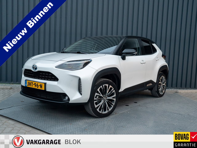 Toyota Yaris Cross - 1.5 Hybrid Executive | Bi-Tone | Trekhaak | Head Up | Dodehoek Sensoren | Prijs Rijklaar!!