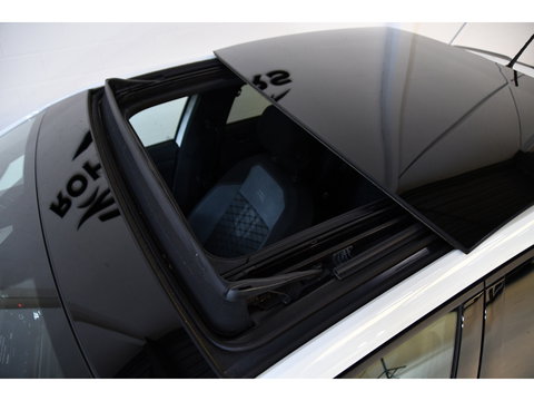 Volkswagen Polo 1.0 TSI R-Line, Pano, Camera, Frontassist