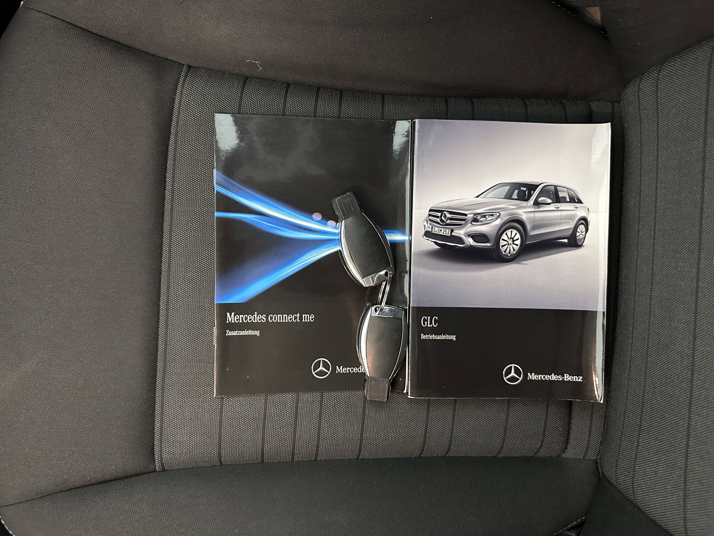 Mercedes-Benz GLC 220 d 4MATIC Ambition Aut. *FULL-LED | HEATED-COMFORTSEATS | BURMESTER-AUDIO | NAVI-FULLMAP | PRIVACY-GLASS | SHIFTPADDLES | ECC | PDC | CRUISE | 17''ALU*