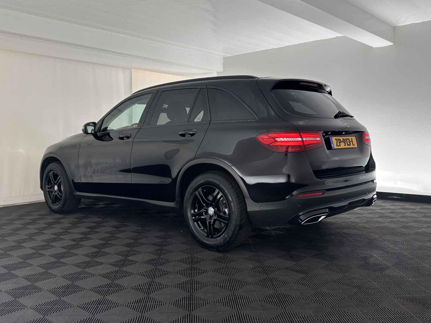 Mercedes-Benz GLC 220 d 4MATIC Ambition Aut. *FULL-LED | HEATED-COMFORTSEATS | BURMESTER-AUDIO | NAVI-FULLMAP | PRIVACY-GLASS | SHIFTPADDLES | ECC | PDC | CRUISE | 17''ALU*