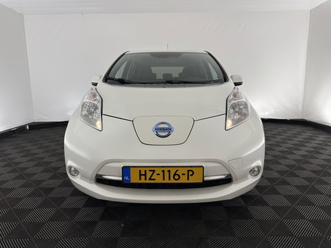 Nissan Leaf Acenta 30 kWh (INCL-BTW) *HEATPUMP | NAVI-FULLMAP | MICROFIBRE | DAB | CAMERA | DIGI-COCKPIT | KEYLESS | CRUISE | DIGI-COCKPIT | HEATED-COMFORTSEATS | PRIVACYGLASS | KEYLESS | 16"ALU*