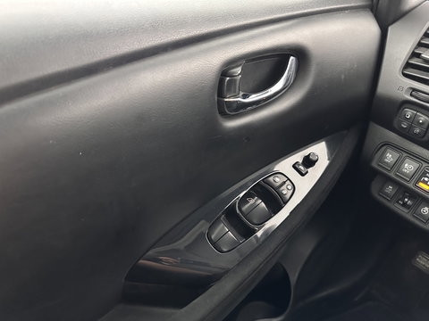 Nissan Leaf Acenta 30 kWh (INCL-BTW) *HEATPUMP | NAVI-FULLMAP | MICROFIBRE | DAB | CAMERA | DIGI-COCKPIT | KEYLESS | CRUISE | DIGI-COCKPIT | HEATED-COMFORTSEATS | PRIVACYGLASS | KEYLESS | 16"ALU*