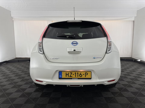 Nissan Leaf Acenta 30 kWh (INCL-BTW) *HEATPUMP | NAVI-FULLMAP | MICROFIBRE | DAB | CAMERA | DIGI-COCKPIT | KEYLESS | CRUISE | DIGI-COCKPIT | HEATED-COMFORTSEATS | PRIVACYGLASS | KEYLESS | 16"ALU*