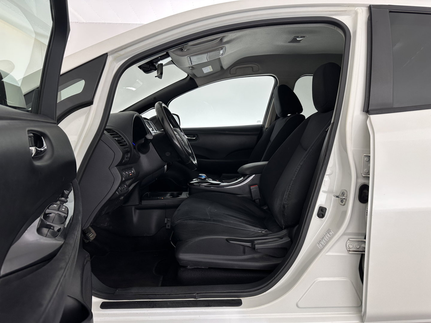 Nissan Leaf Acenta 30 kWh (INCL-BTW) *HEATPUMP | NAVI-FULLMAP | MICROFIBRE | DAB | CAMERA | DIGI-COCKPIT | KEYLESS | CRUISE | DIGI-COCKPIT | HEATED-COMFORTSEATS | PRIVACYGLASS | KEYLESS | 16"ALU*