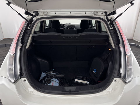 Nissan Leaf Acenta 30 kWh (INCL-BTW) *HEATPUMP | NAVI-FULLMAP | MICROFIBRE | DAB | CAMERA | DIGI-COCKPIT | KEYLESS | CRUISE | DIGI-COCKPIT | HEATED-COMFORTSEATS | PRIVACYGLASS | KEYLESS | 16"ALU*