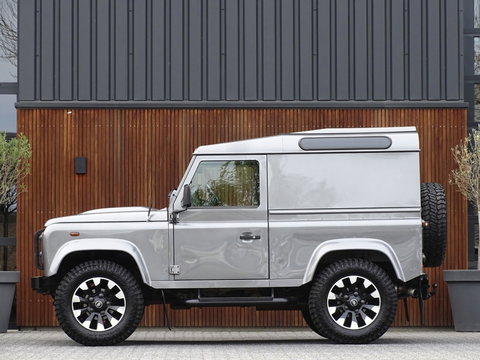 Land Rover Defender 2.4 TD4 HT 90" SE / Recaro / grijs kenteken / LED / *NAP*