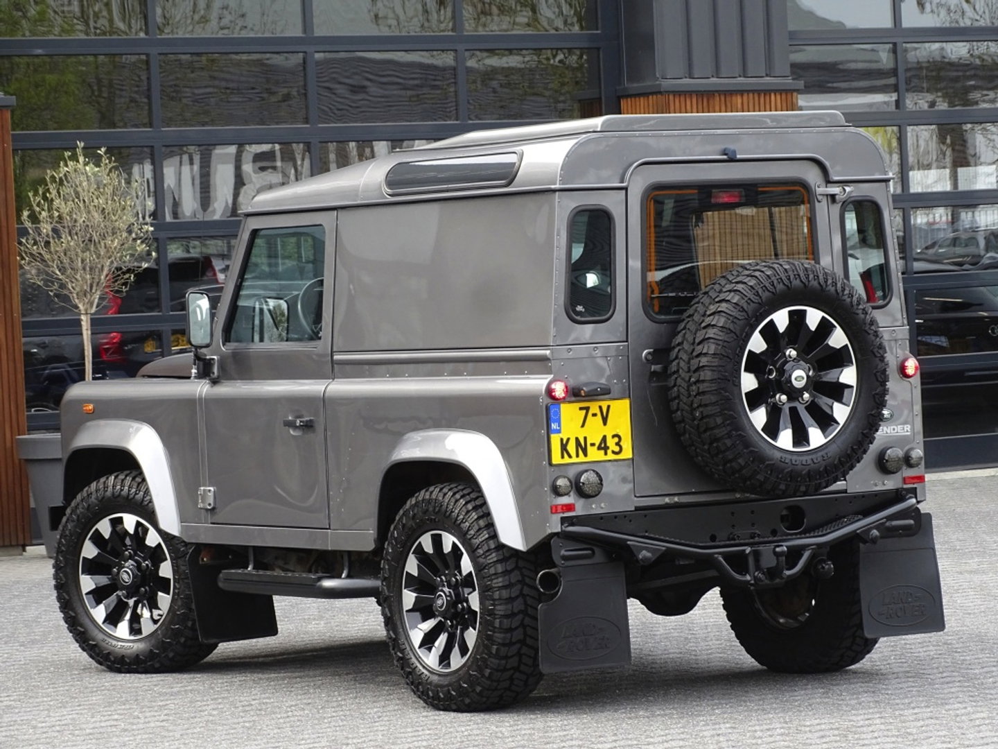 Land Rover Defender 2.4 TD4 HT 90" SE / Recaro / grijs kenteken / LED / *NAP*