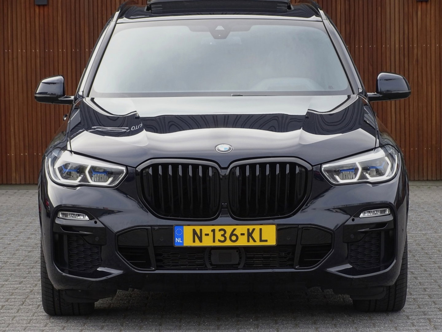 BMW X5 40i 341PK X-Drive / M-Sport / pano / Harman Kardon / Laser