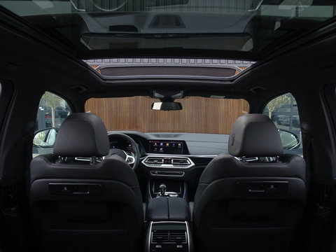 BMW X5 40i 341PK X-Drive / M-Sport / pano / Harman Kardon / Laser