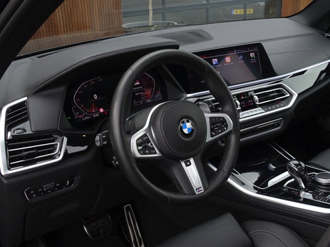 BMW X5 40i 341PK X-Drive / M-Sport / pano / Harman Kardon / Laser