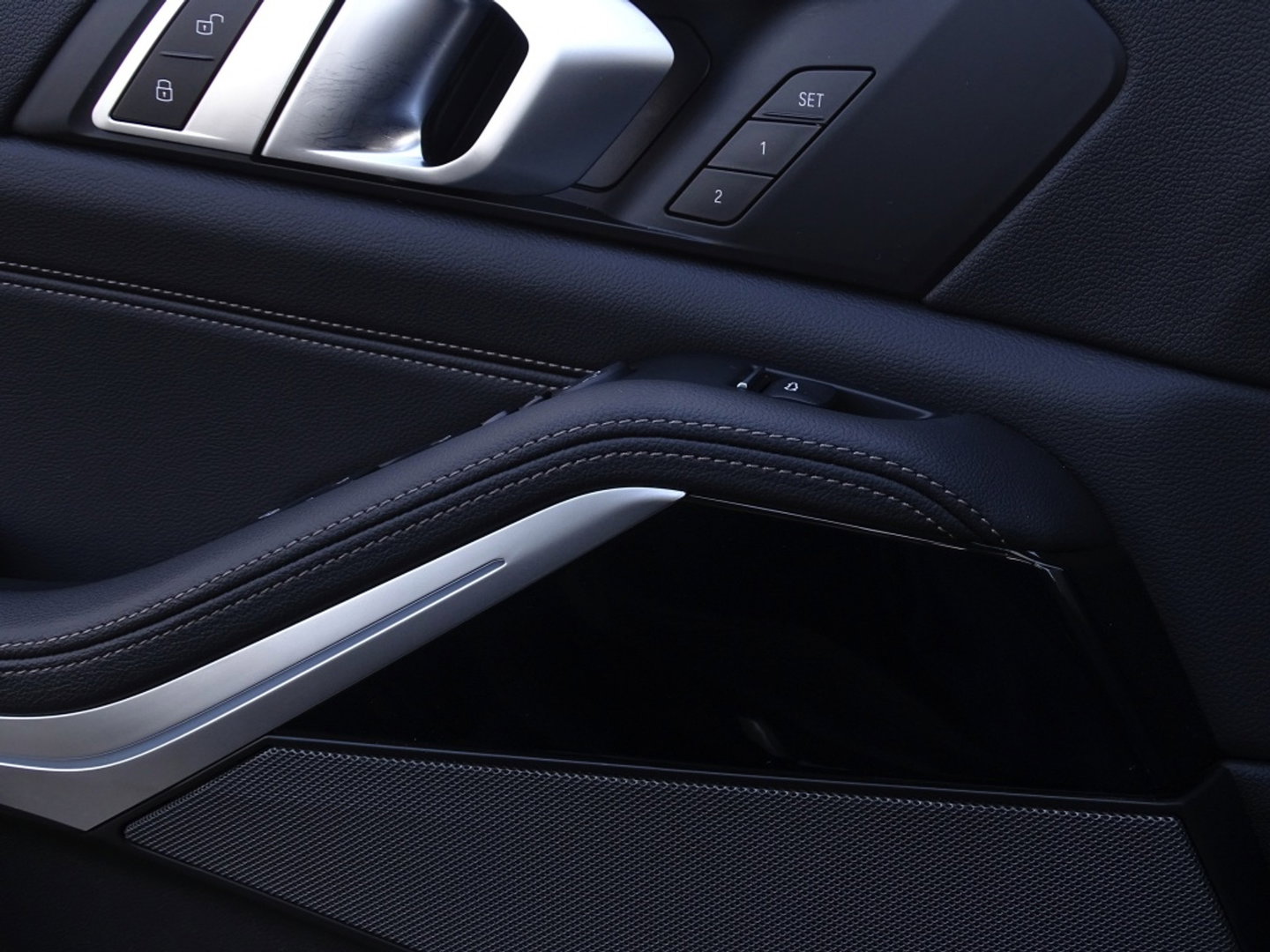 BMW X5 40i 341PK X-Drive / M-Sport / pano / Harman Kardon / Laser