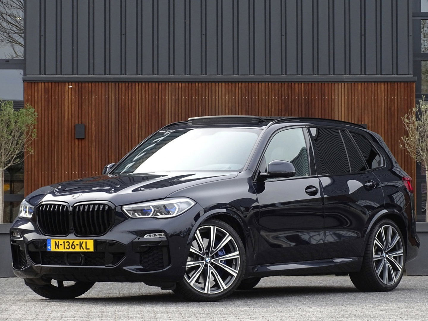 BMW X5 40i 341PK X-Drive / M-Sport / pano / Harman Kardon / Laser