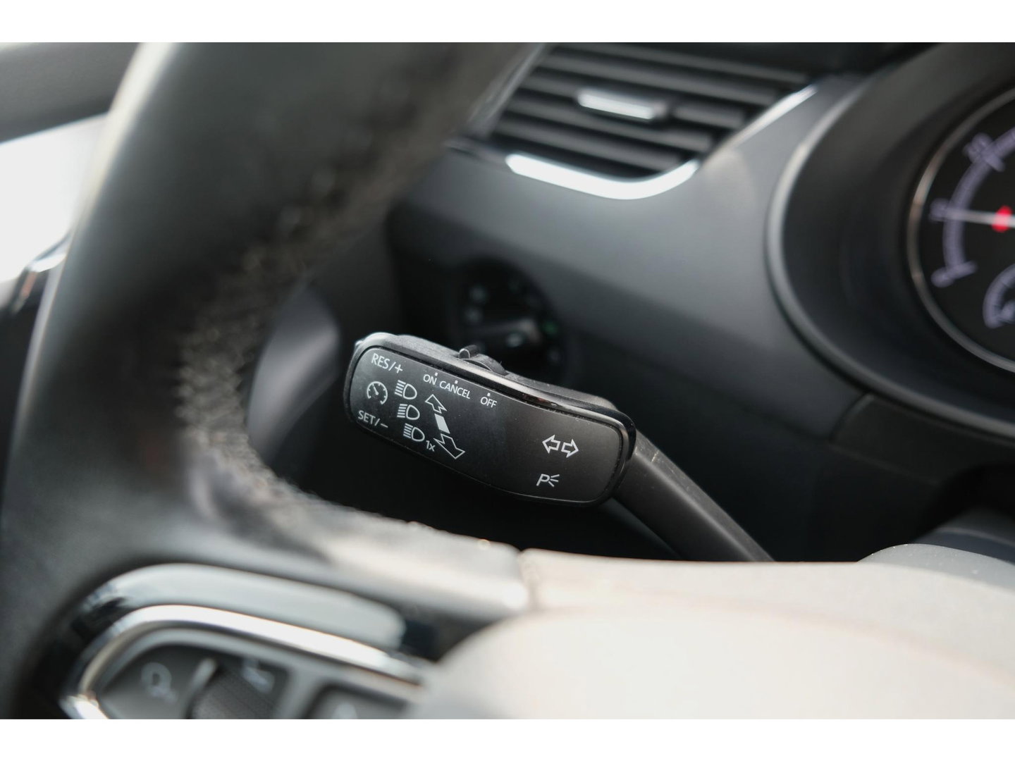 Škoda Octavia Combi 1.0 TSI Greentech Business Edition | NAVI | CRUISE | ALL SEASON BANDEN